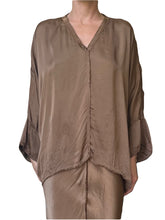 Load image into Gallery viewer, Layla Blouse 3-132 Y