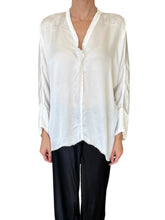 Load image into Gallery viewer, Layla Blouse 3-132 Y