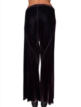 Load image into Gallery viewer, Milano Short Pants 7-150 Silk Velvet
